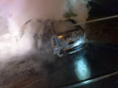 Ночью в Запорожье сгорели два автомобиля