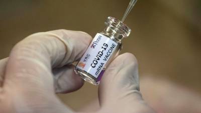 Вторая группа добровольцев из 20 человек получила вакцину от коронавируса