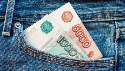 Средняя зарплата в России вырастет на 10 тысяч рублей