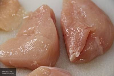 Специалисты Роскачества нашли в курином филе антибиотики и хлор