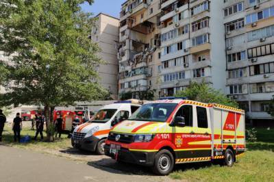 Спасатели прекратили поиски жертв под завалами взорвавшегося в Киеве дома