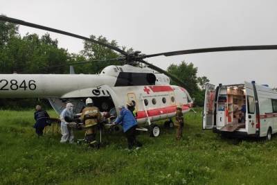 Летчики и медики санавиации продолжают помогать жителям Тверской области