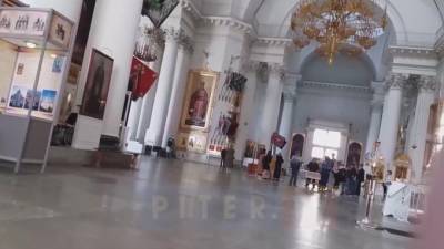 Видео: в Троице-Измайловском соборе прощаются с застреленным студентом СПбГУ