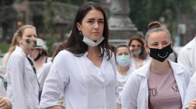 В Киеве медики вышли на акцию протеста