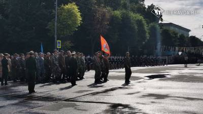 «Патриоты» со штандартами, самолеты в небе и концерты во дворах. Программа Парада Победы в Ульяновске