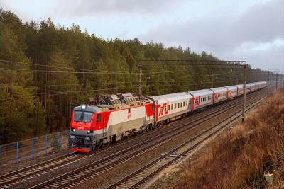 В июле вновь начнут курсировать поезда между Петербургом и Калининградом