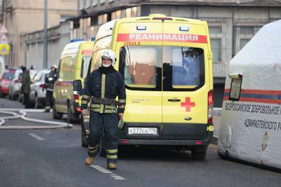 В Петербурге обрушилась кровля трехэтажного здания