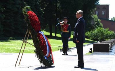 Путин возложит цветы к Могиле Неизвестного Солдата 24 июня