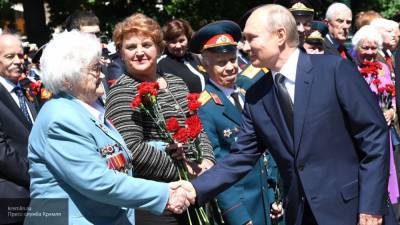 Путин планирует возложить цветы к Могиле Неизвестного Солдата у стен Кремля 24 июня