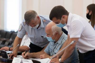 Новые лежачие полицейские появятся в Пскове