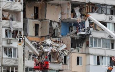 Спасатели завершили работы в разрушенном доме в Киеве