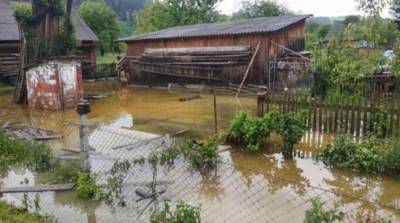 На Закарпатье из-за непогоды затопило населенный пункт
