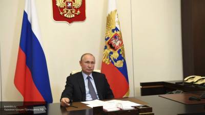 Путин отметил роль российского общества в противостоянии коронавирусу