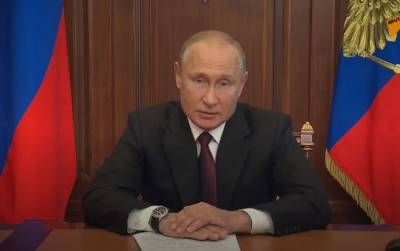 "Мы заставляем вирус отступить": Владимир Путин обращается к россиянам
