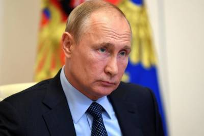 Путин заявил о продлении выплат медикам и соцработникам на 2 месяца