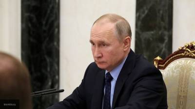 Путин поручил выделить регионам еще 100 млрд рублей для борьбы с COVID-19