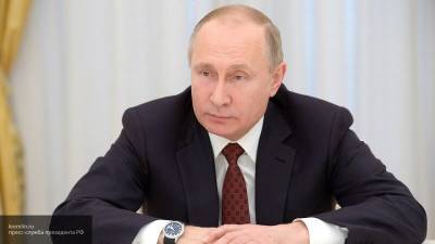 Путин: России предстоит дожать коронавирусную "заразу"