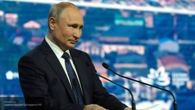 Путин поручил выделить регионам 100 миллиардов рублей на борьбу с COVID-19