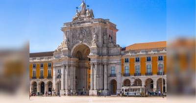 Больше десяти не собираться и никакого алкоголя: Португалия вынуждена ужесточить карантин
