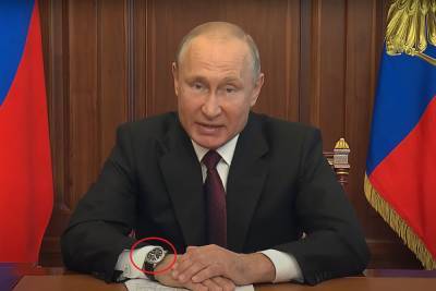 Песков объяснил «аномалию» с часами Путина во время обращения к россиянам