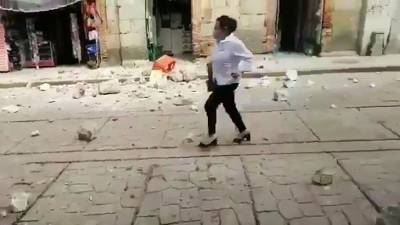 Мощное землетрясение в Мексике попало на видео