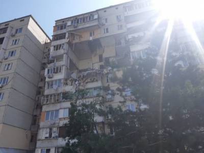 Зеленский обещал проконтролировать покупку квартир пострадавшим от взрыва на Позняках – ОПУ