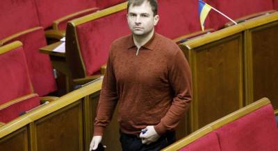 НАПК проверит депутата ОПЗЖ из-за гулянки его жены в Москве