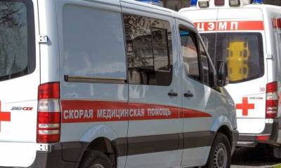 Водитель врезался в остановку в новой Москве и погиб