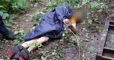 В Киеве мужчина три дня пролежал в кустах, потому что не мог подняться из-за боли в спине