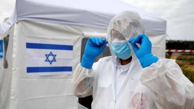 В Израиле зафиксировали новый всплеск заболеваемости COVID-19. Отдельные города и районы закрывают на карантин
