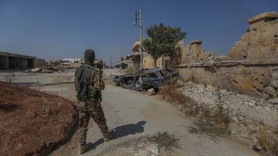 Двое военных погибли при воздушных атаках в Сирии
