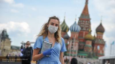 Врач Молчанов рассказал, к чему может привести ношение масок на подбородке