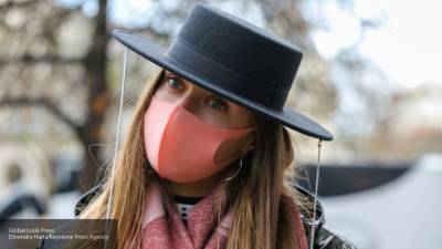 Специалист Минздрава РФ объяснил, почему нельзя носить маски на подбородке