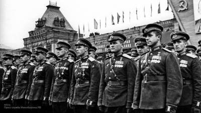 Историк рассказал об условиях пошива формы для участников Парада Победы в 1945 году
