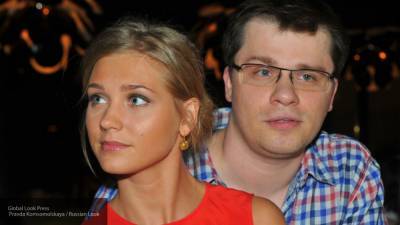 Харламов уверен, что за "идиотскую" причину его развода с Асмус Белковскому заплатили