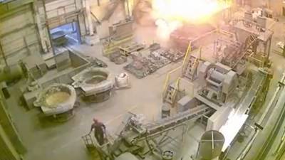 ВИДЕО: Появились кадры серии взрывов на заводе «Вольфрам» в Унече.