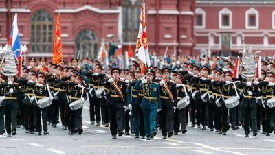 В Москве проходит военный парад в честь 75-летия Победы
