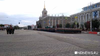Цуканов не пришёл на парад Победы в Екатеринбурге