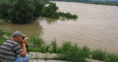 Затопит минимум 8 сел и некоторые районы Черновцов: синоптики объявили штормовое предупреждение на Пруте