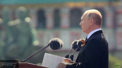 Путин объявил минуту молчания перед парадом Победы в Москве