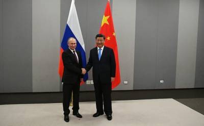 Трамп толкает Россию в «объятья Китая»