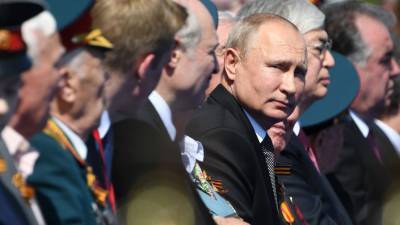 Путин отметил роль Красной Армии в защите мира
