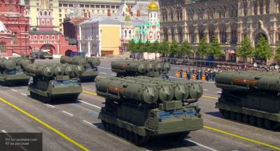 Легендарные Т-34 и Су-100 открыли прохождение техники на параде Победы в Москве