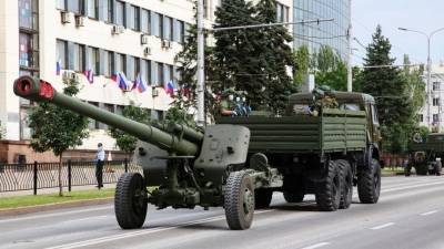 Видео: как прошел парад Победы в Донецке