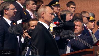 Путин поблагодарил командующих различными родам войск за проведение парада Победы