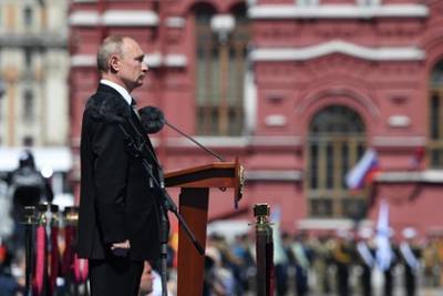 Путин оценил парад Победы жестом