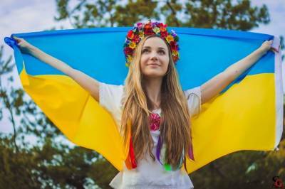 Стало известно, сколько украинцев разговаривают на украинском языке