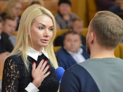 «Корабельная сосна»: Аллахвердиева отреагировала на видеоролик с Корниенко и Арахамией