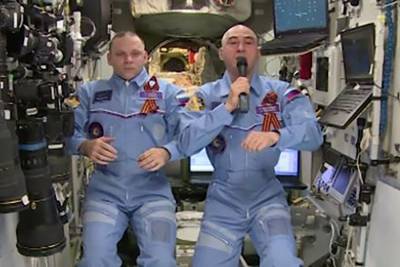Космонавты с МКС поздравили россиян с 75-летием Победы