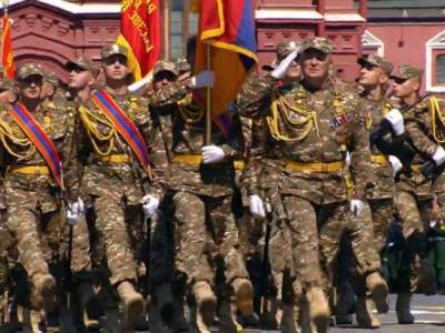 Военная колонна из Армении прошла маршем на Параде Победы в Москве